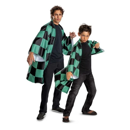 Become the determined demon slayer with this Tanjiro costume.