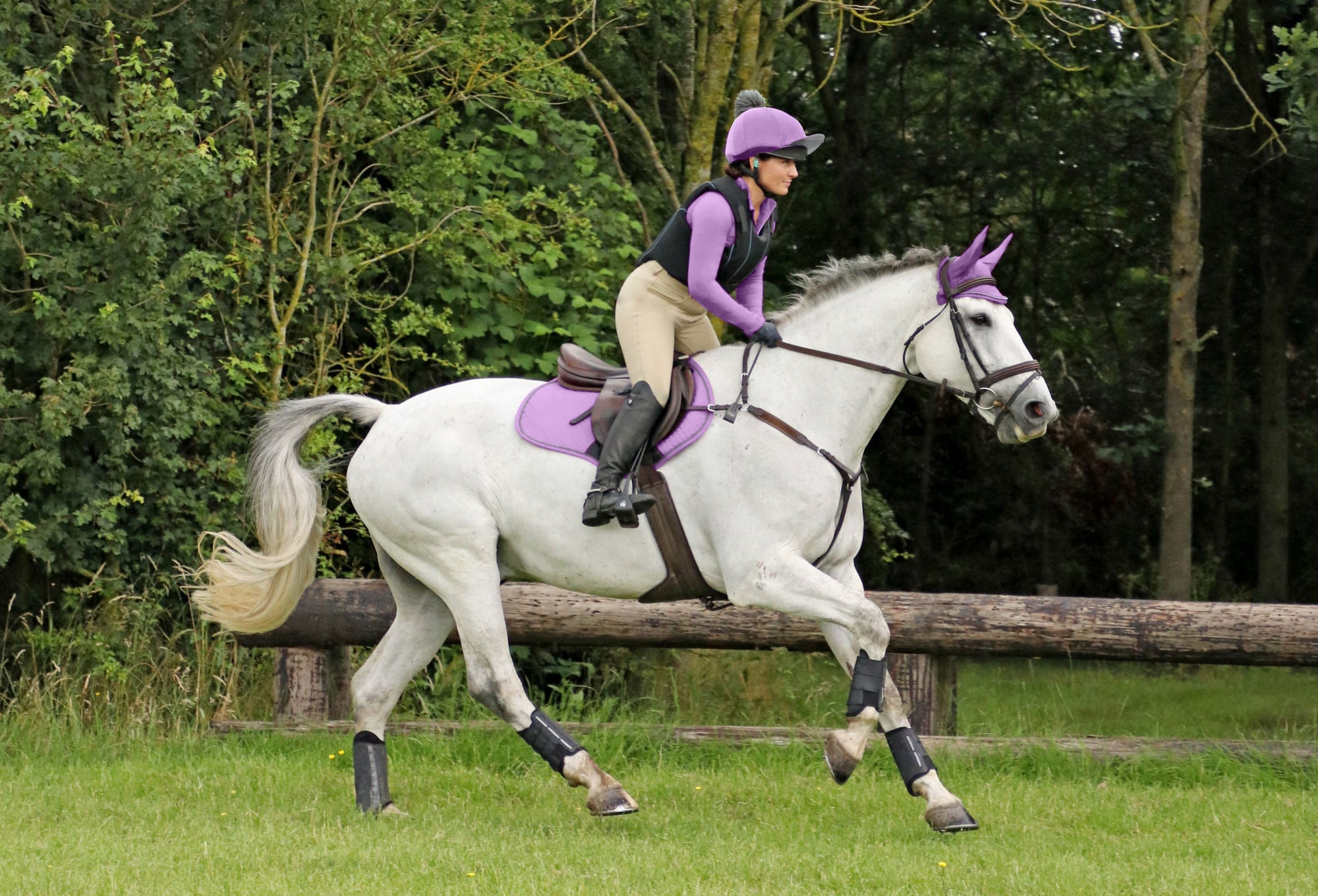 Hy Sport Active Close Contact Saddle Pad - Blooming Lilac