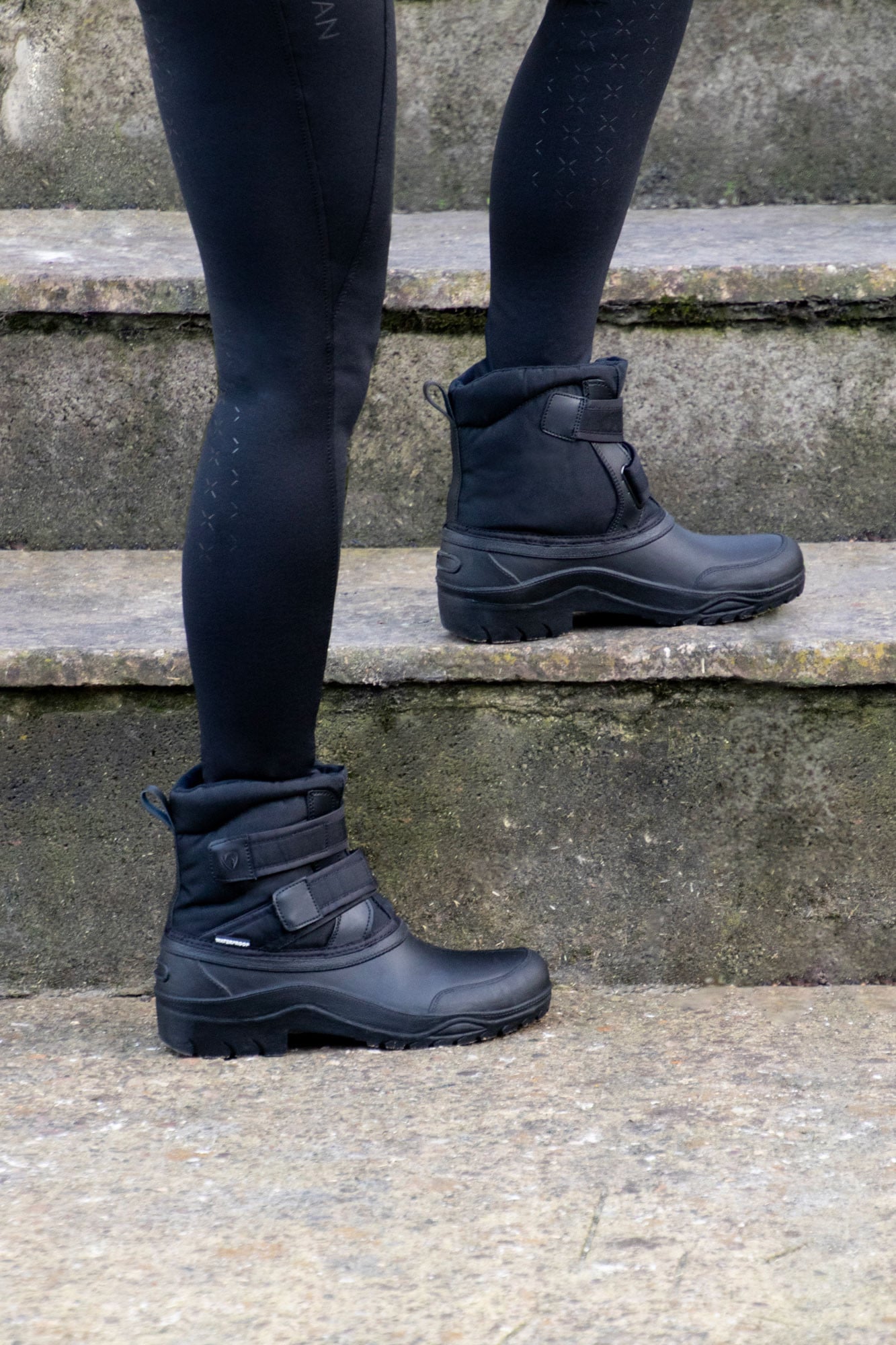 Hy Equestrian Winster Short Winter Boots - Black