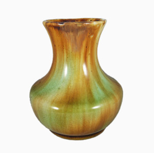 Vintage ALFRED CORNWELL BRUNSWICK green brown pottery vase AUSTRALIA 1930's EVC front view Vintage ALFRED CORNWELL BRUNSWICK green brown pottery vase AUSTRALIA 1930's EVC front view