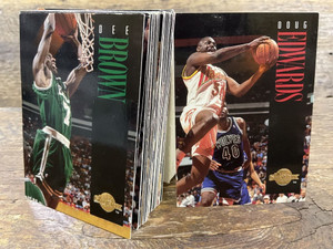Vintage SKYBOX PREMIUM NBA BASKETBALL X36 cards bulk lot set 1994-95 GVC main view Vintage SKYBOX PREMIUM NBA BASKETBALL X36 cards bulk lot set 1994-95 GVC main view