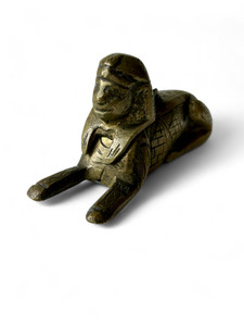 Antique solid brass Egyptian sphinx inkwell engraved etched lidded 1890's FRANCE main view Antique solid brass Egyptian sphinx inkwell engraved etched lidded 1890's FRANCE main view
