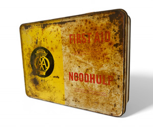 Vintage AA AUTOMOBILE ASSOCIATION first aid kit tin motorist 1970's SOUTH AFRICA main view