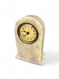 Vintage marble alabaster stone arched mantel clock 1940's GERMANY main view Vintage marble alabaster stone arched mantel clock 1940's GERMANY main view