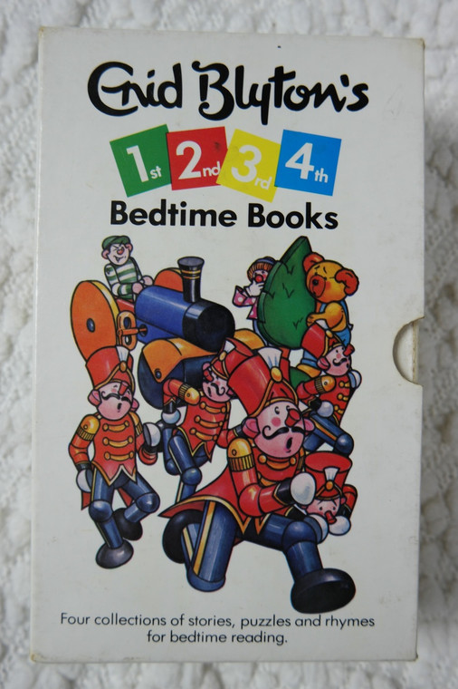 Bedtime Books 1st 2nd 3rd 4th by Enid Blyton X4 paperback books slipcase 1984 GVC front view