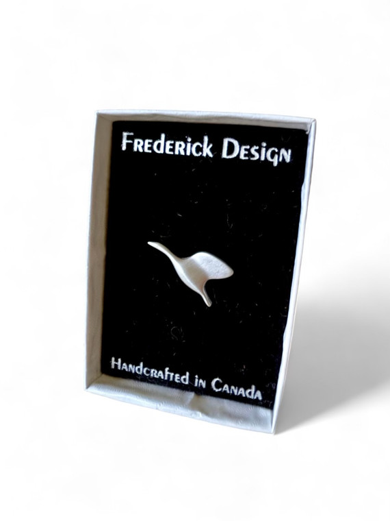 Vintage silver pewter FREDERICK DESIGN goose pin brooch boxed 1990's CANADA NEW front view