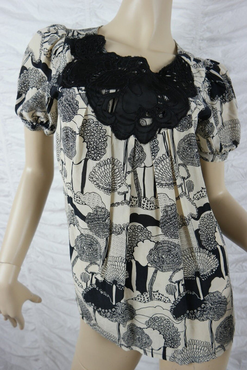 KIMCHI & BLUE cream black 100% silk tree print short sleeve blouse size S EUC front view