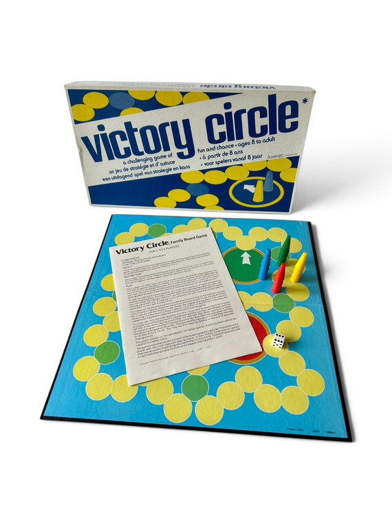 Vintage VICTORY CIRCLE board game complete AMWAY 1980's AMERICA main view