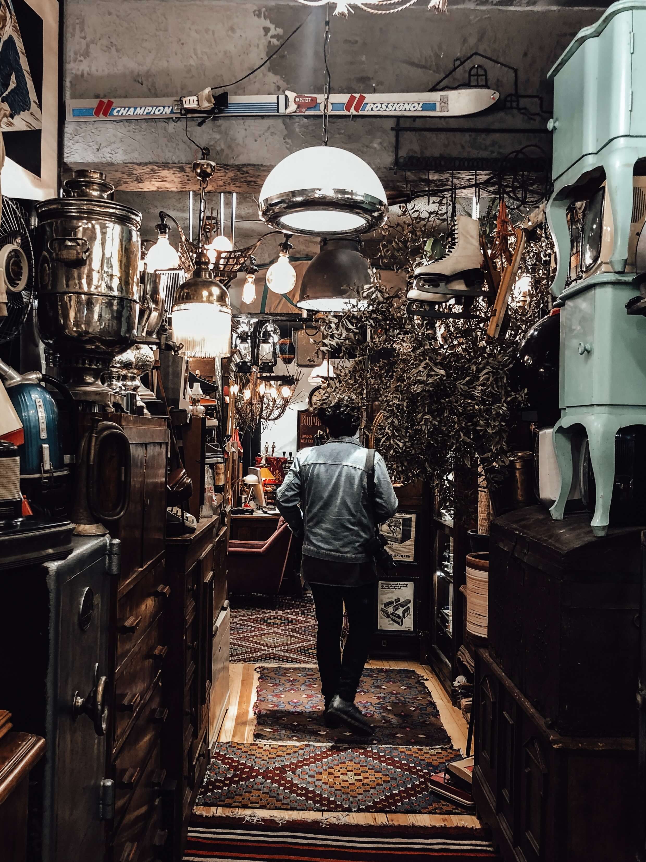 The World’s Best Antiquing Hot Spots David Calleja Trading