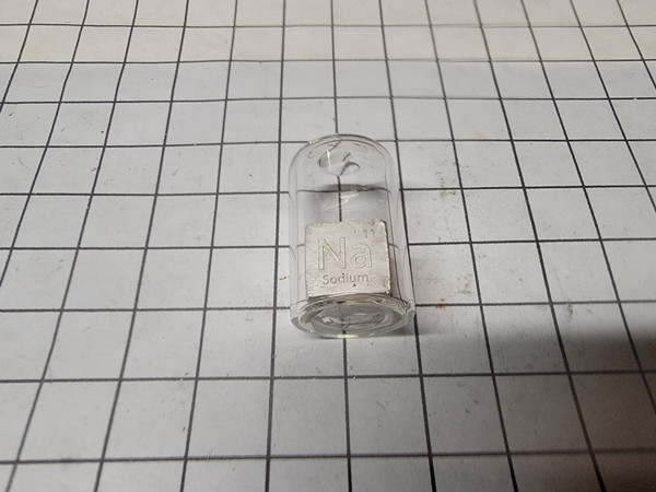 Sodium (Engraved 1cm cube)