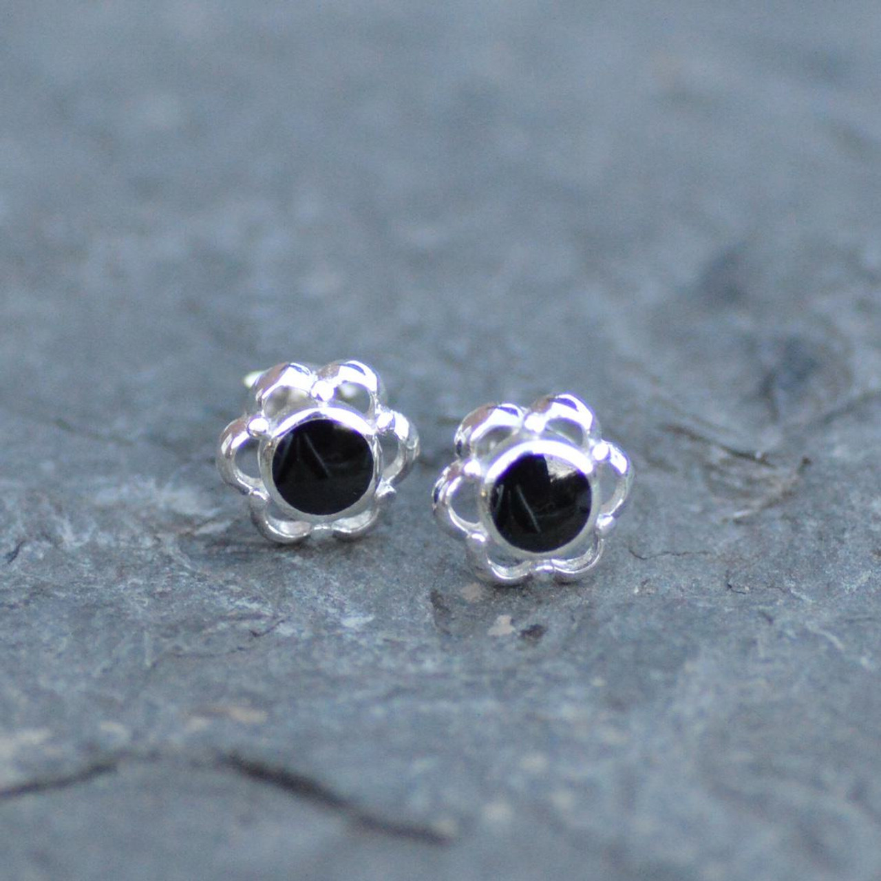 Jet shop stud earrings