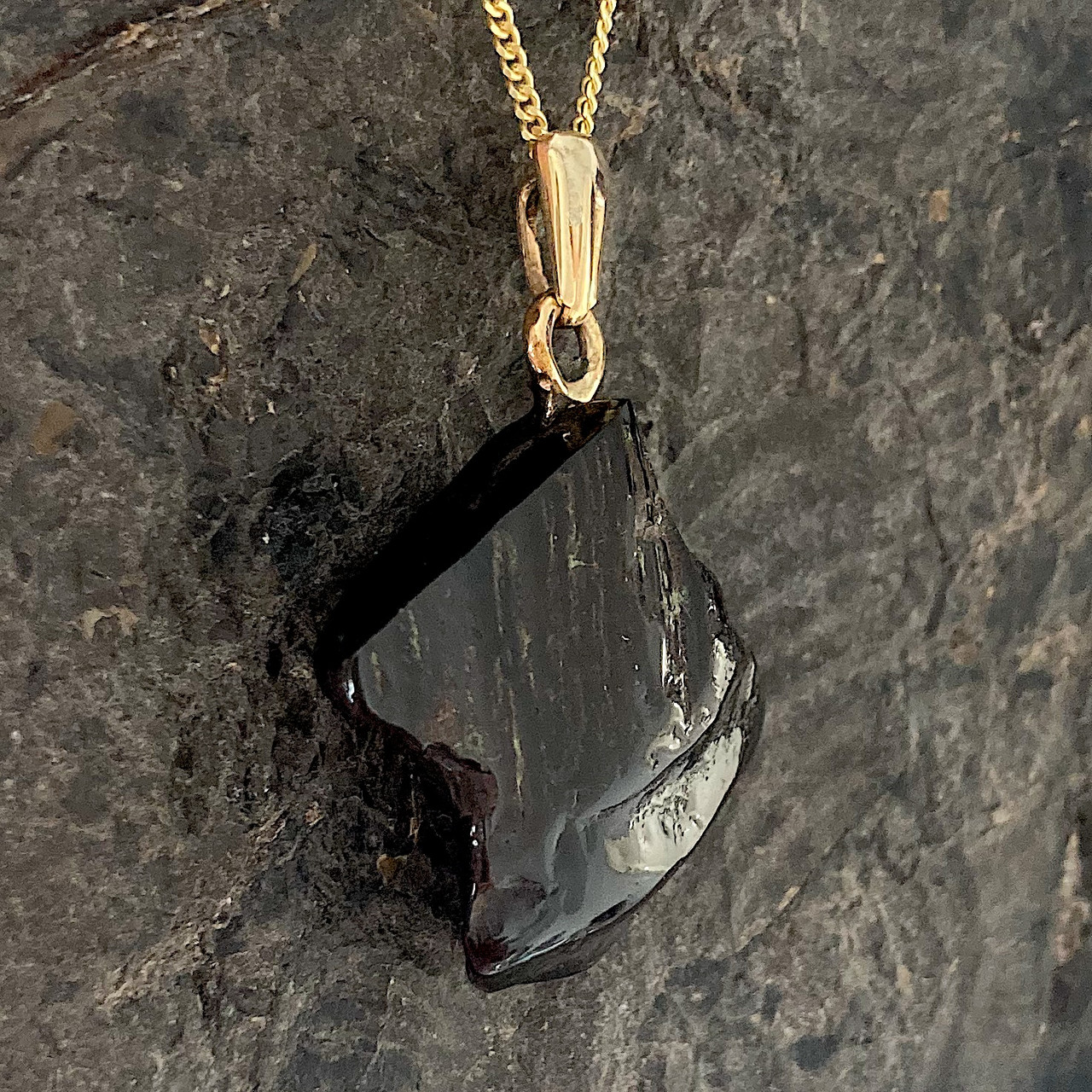 Whitby Jet 9ct Gold Freeform Pendant Necklace 573GP - Aurora Jet