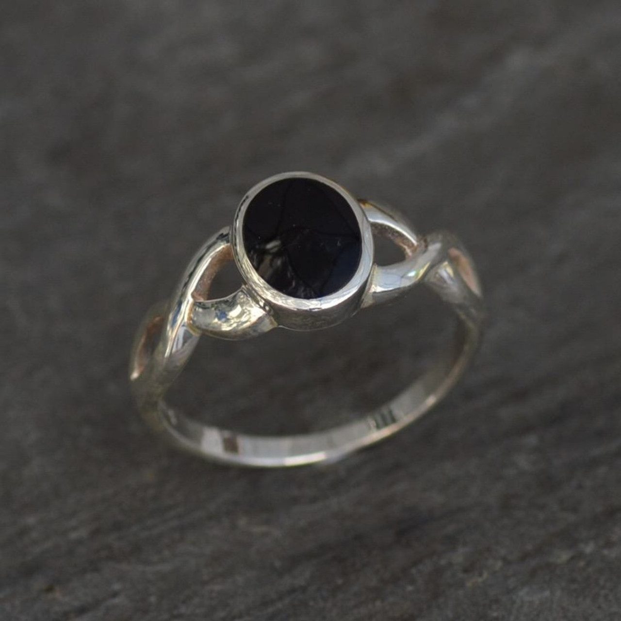 Sterling Silver Whitby Jet Celtic Oval Stone Ring 029JR