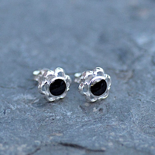 Round frill and bead Whitby Jet stud earrings