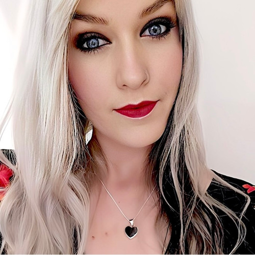 Contemporary 925 silver heart pendant with hand carved Whitby Jet 