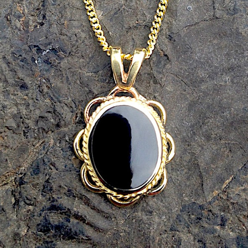 Hand crafted Whitby Jet 9ct yellow gold oval frill rope edge pendant gold curb chain