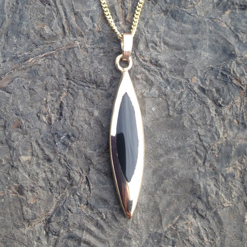 Heavy 9ct gold and Whitby Jet marquise pendant