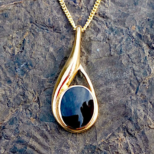 Hand crafted asymmetrical 9ct gold wishbone pendant necklace oval Whitby Jet 