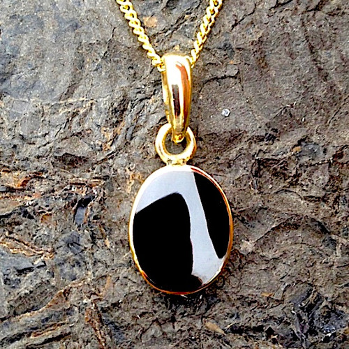 Small 9ct gold and Whitby Jet oval necklace hand crafted in Whitby