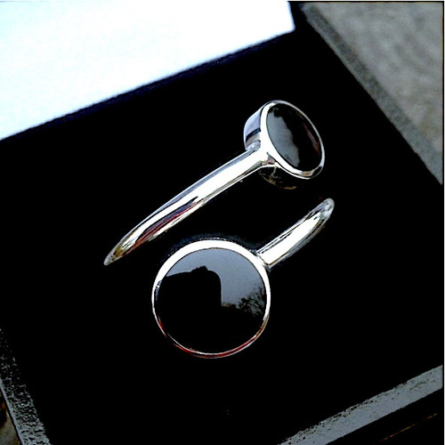 Modern 925 silver double stone Whitby Jet slim open ring