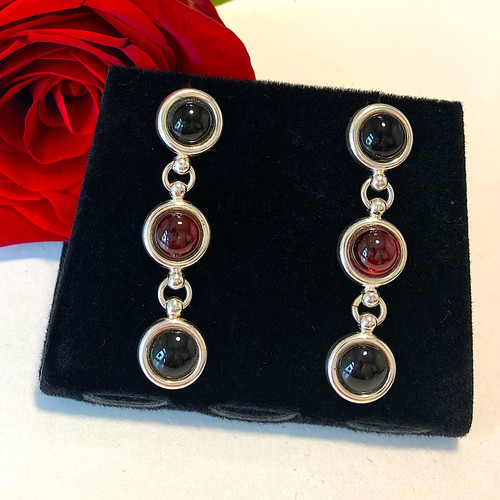 Hand crafted 925 silver long drop earrings with natural black and red gemstones