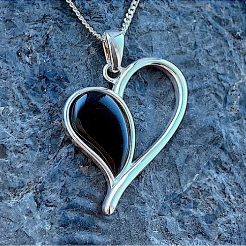 Contemporary hand crafted 925 sterling silver Whitby Jet open heart pendant necklace 