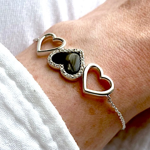 Hand crafted 925 silver sparkly bracelet with hand carved natural black gemstone heart