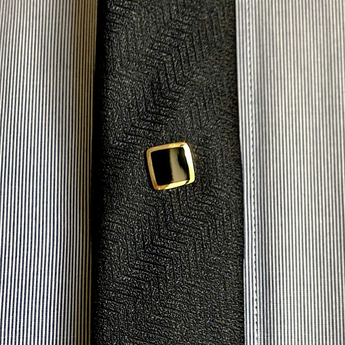 Handmade luxury solid gold tie pin with gift case