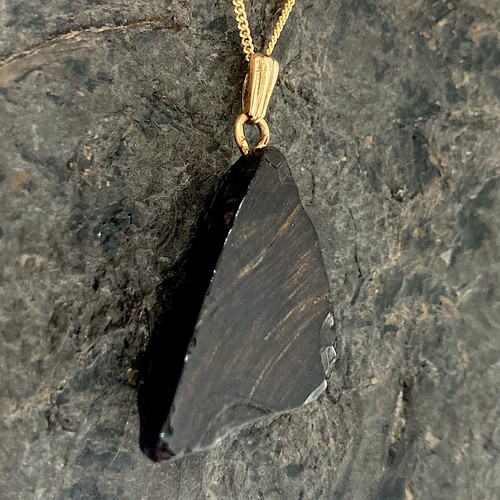 Whitby Jet 9ct gold freeform pendant