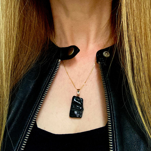 Whitby Jet 9ct gold freeform pendant necklace
