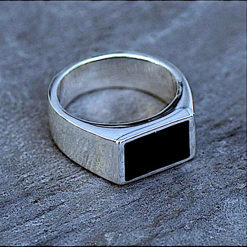 Hand crafted gents sterling silver inlaid rectangular signet ring with Whitby Jet