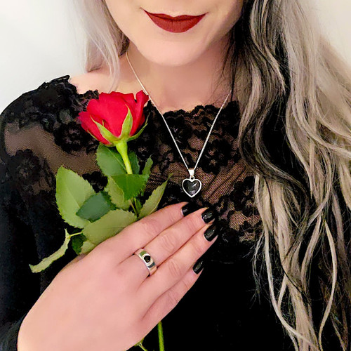 Handmade silver ring with shiny black love heart natural gemstone with gift box