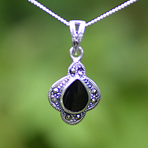 Glamorous Whitby Jet Swiss Marcasite Sterling silver teardrop stone necklace
