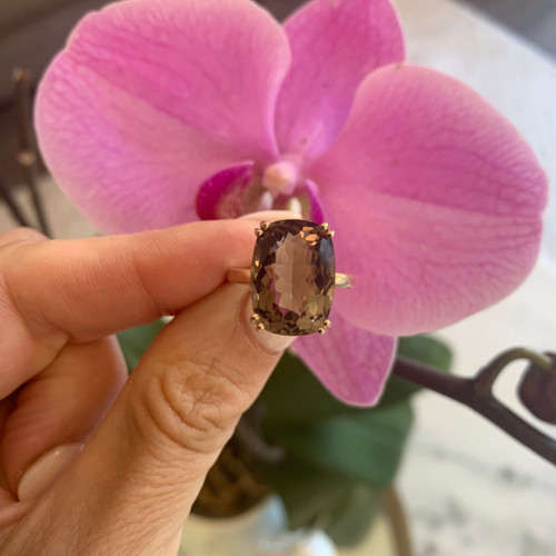9ct Yellow Gold Smoky Quartz  Ring 9ct Yellow Gold Smoky Quartz  Ring