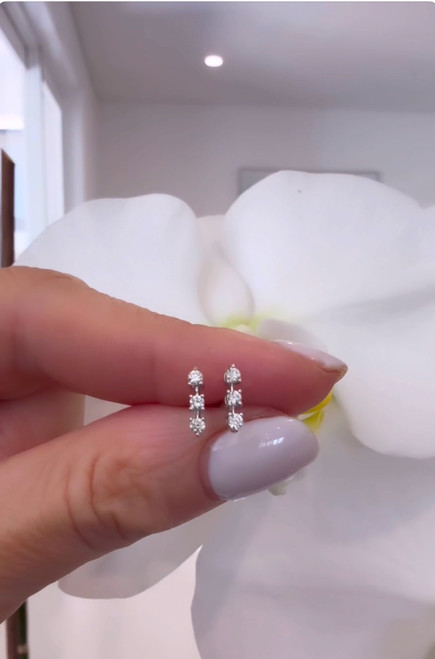 9ct White Gold Earrings featuring 6 natural Diamonds