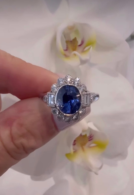 Platinum Ring featuring a natural 2.52 carat Sapphire and natural Diamonds