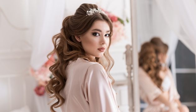 Seven Dos and Don'ts of Wearing a Hair Accessory on Your Wedding Day