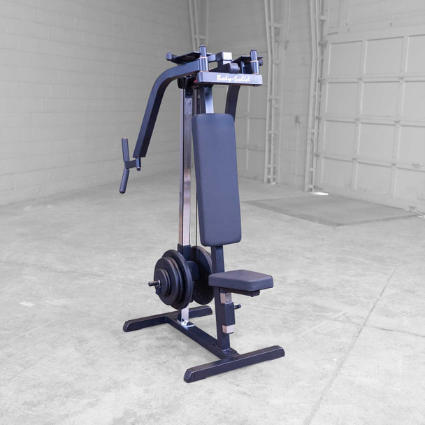 Body-Solid Plate-Loaded Pec Fly/Rear Delt Machine - Rear Shoulder Exercise Position