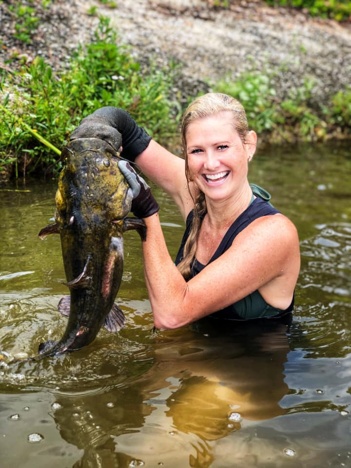 How to Go Catfish Noodling: The Complete Guide