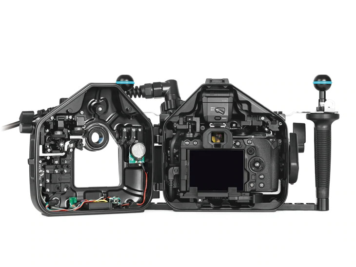 OLYMPUS PT-050 水中カメラ機材美品ストラップ付き OLYMPUS PT-050 OLYMPUS PT-050 水中カメラ機材美品ストラップ付き OLYMPUS PT-050