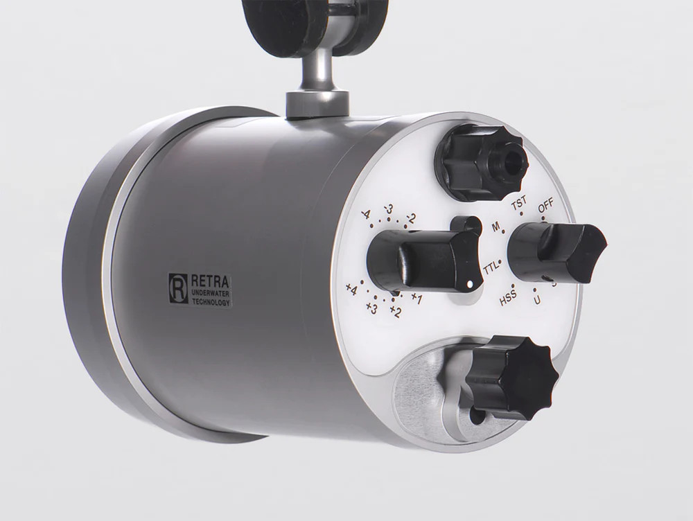 Retra Maxi | Underwater Strobe and Video Light