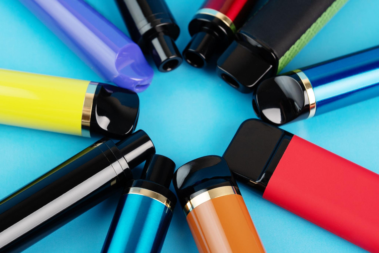 The Shift Towards Rechargeable Disposable Vape Devices