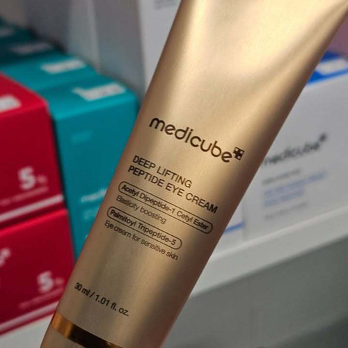 Just landed at Kiss and Makeup ✨ Meet the medicube Deep Lifting Peptide Eye Cream, a rich but non-greasy formu