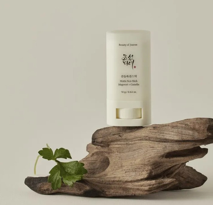 Beauty of Joseon Matte Sun Stick Mugwort and Camelia SPF50+ PA++++ with sebum control