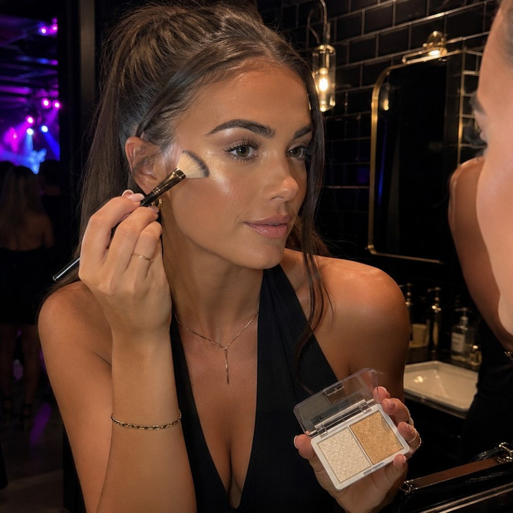 Romantic Flower Highlight Powder