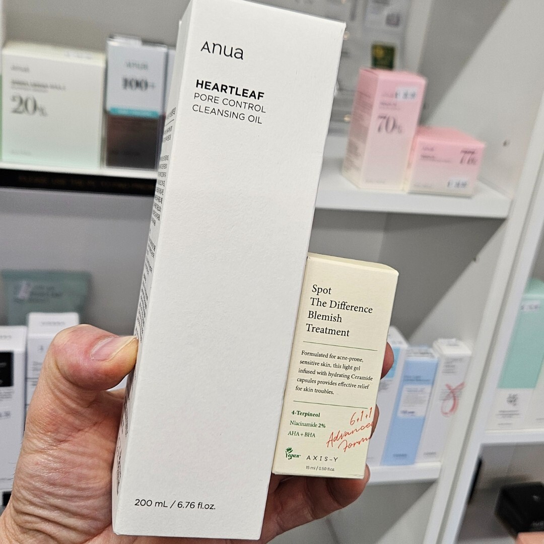 Acne and Blemishes - Here's a combo Anua Heartleaf Cleansing Oil and AXIS Y Spot Gel