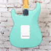 Fender - Vintera III Early '60s Stratocaster - Electric Guitar with  Rosewood Fingerboard - Seafoam Green - with  Deluxe Gigbag (0149160349)