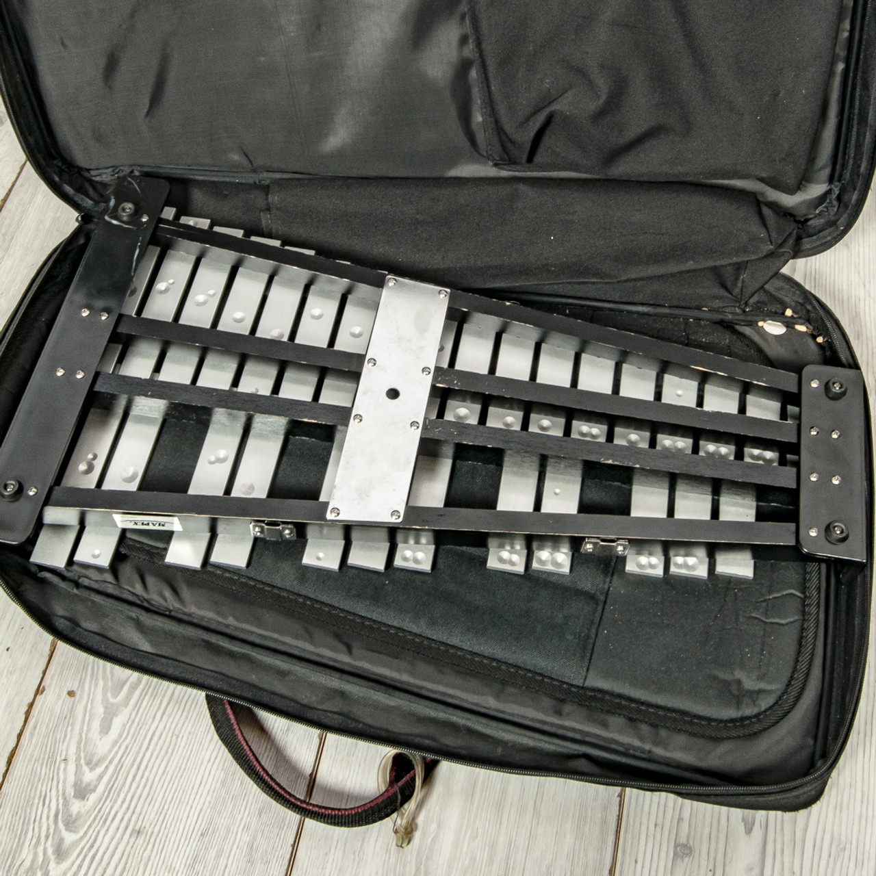 Amazon.com: Giantex Foldable Glockenspiel Xylophone 30 Note, with Wood Base  and 30 Metal Keys, 2 Mallets, Carrying Bag, Professional Glockenspiel  Xylophone Percussion Instrument for Adults and Kids : Musical Instruments