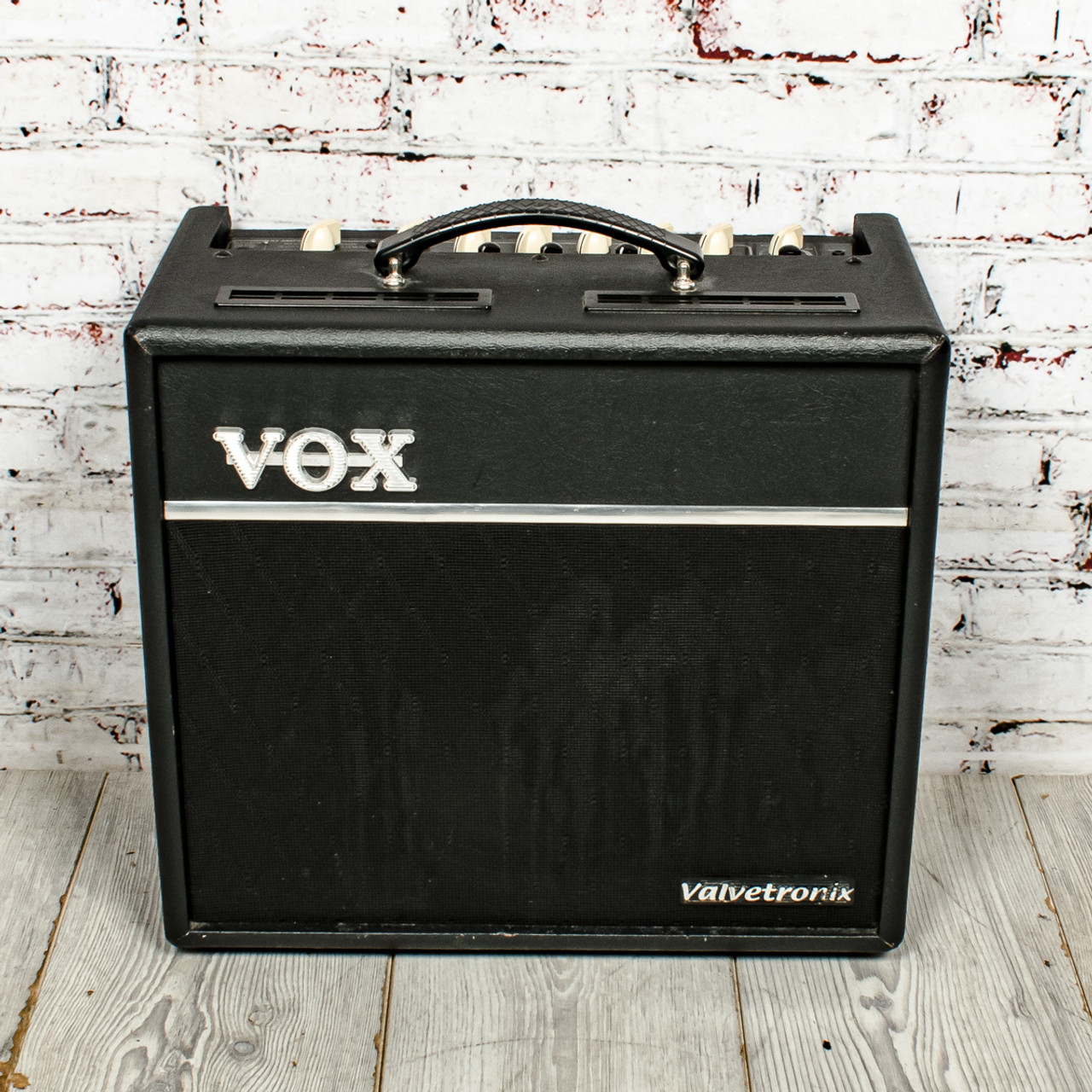 VOX - VT40+ - 1x12in Solid State Guitar Modeling Amp w/Softcover