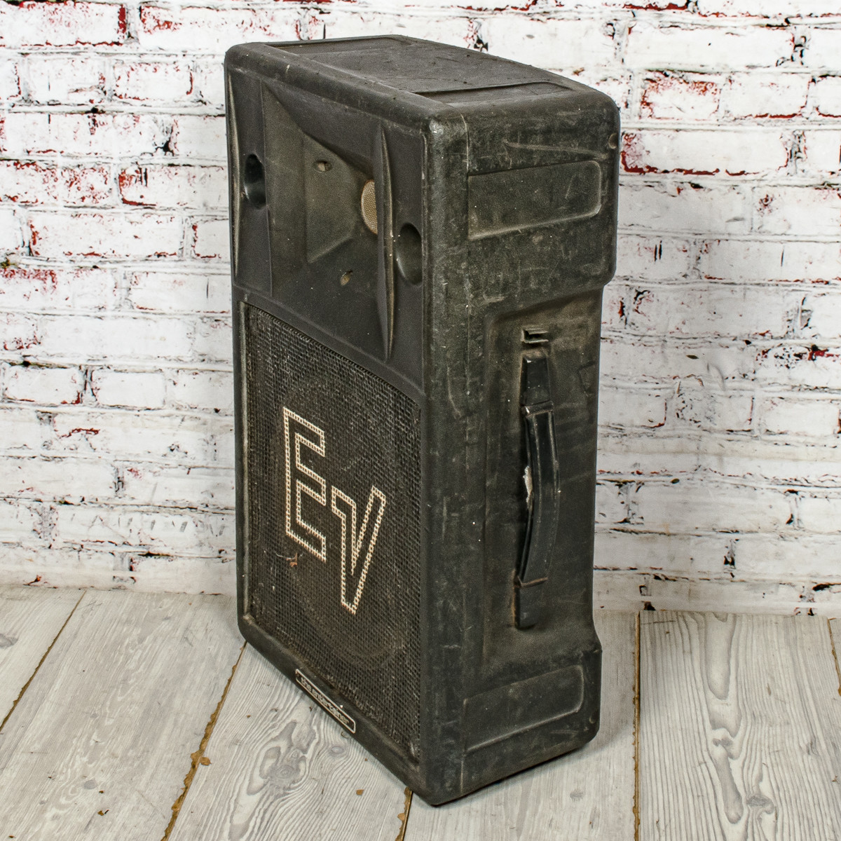 Tapco - Model 100S - 2-Way 100w Passive PA Speaker, 8-Ohm - x5176